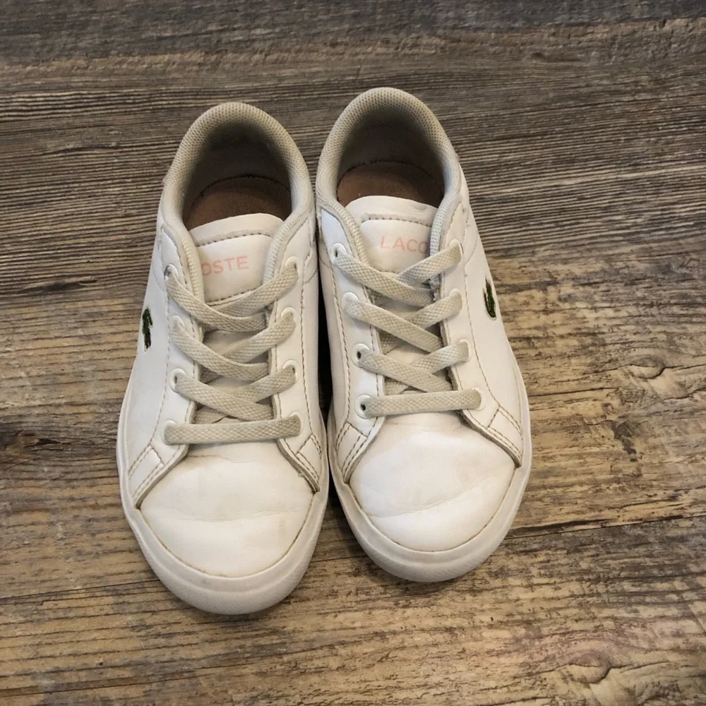toddler Lacoste shoes size 8 GUC